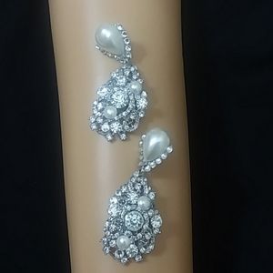 Hand Made Swarovski Pearls And Rhinestones Errings